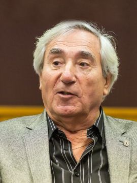 A nőuralom (1985) online film